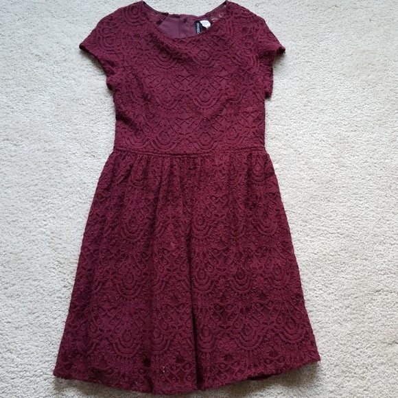 h and m red lace dress